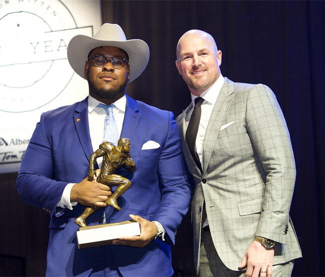 Witten wins Man of the Year award for off-field work